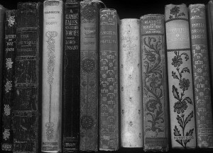 art-black-and-white-books-pretty-favim_com-4251782